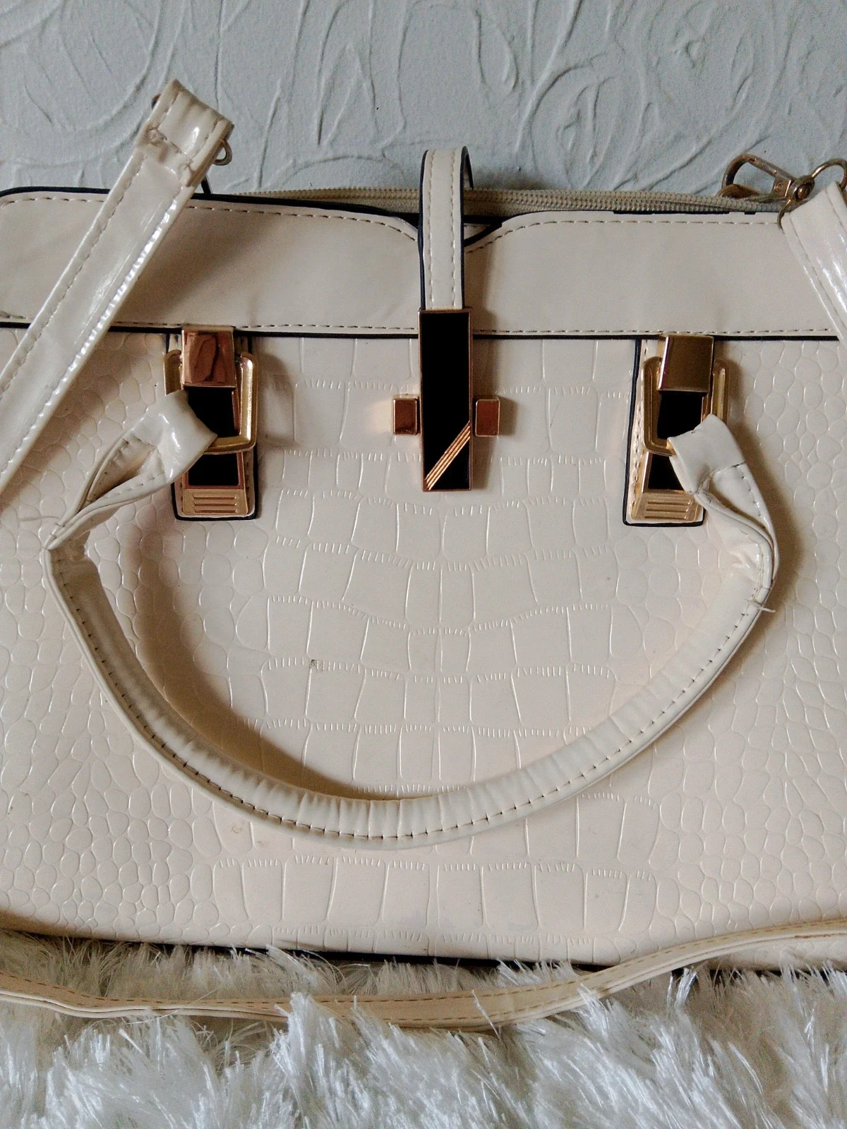 Sac à main bandoulière imitation croco